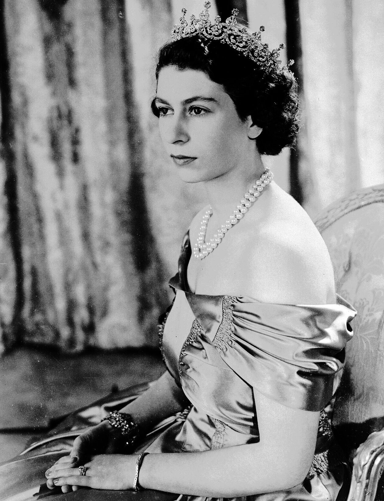 1949 Britain-Queen's Style
